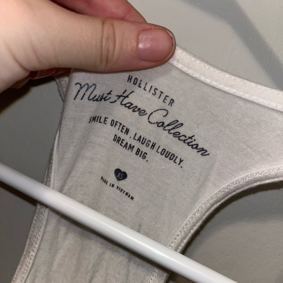 Hollister tank top - Picture 2 of 3